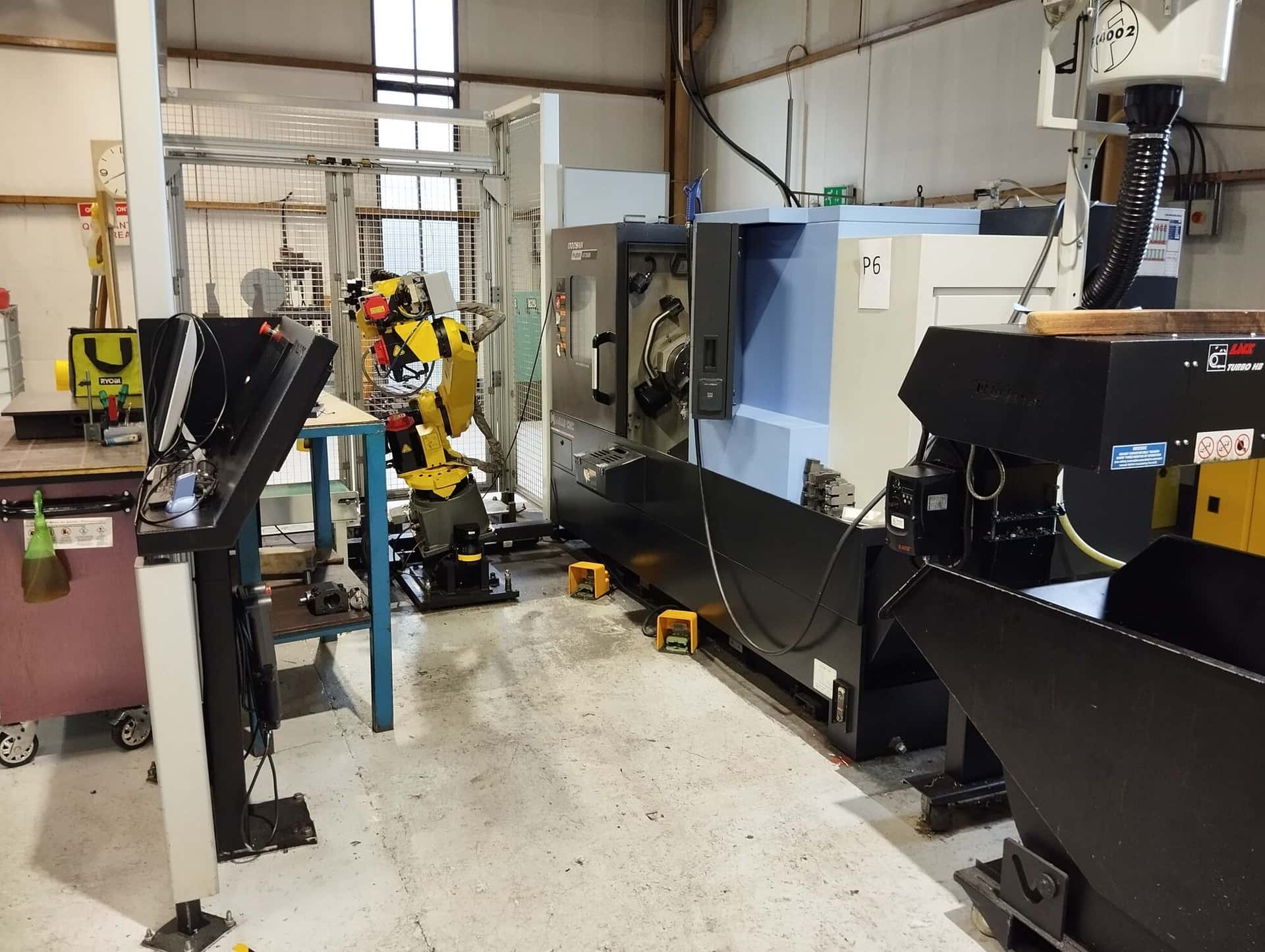 Robot loaded Doosan GT2600 turning cell